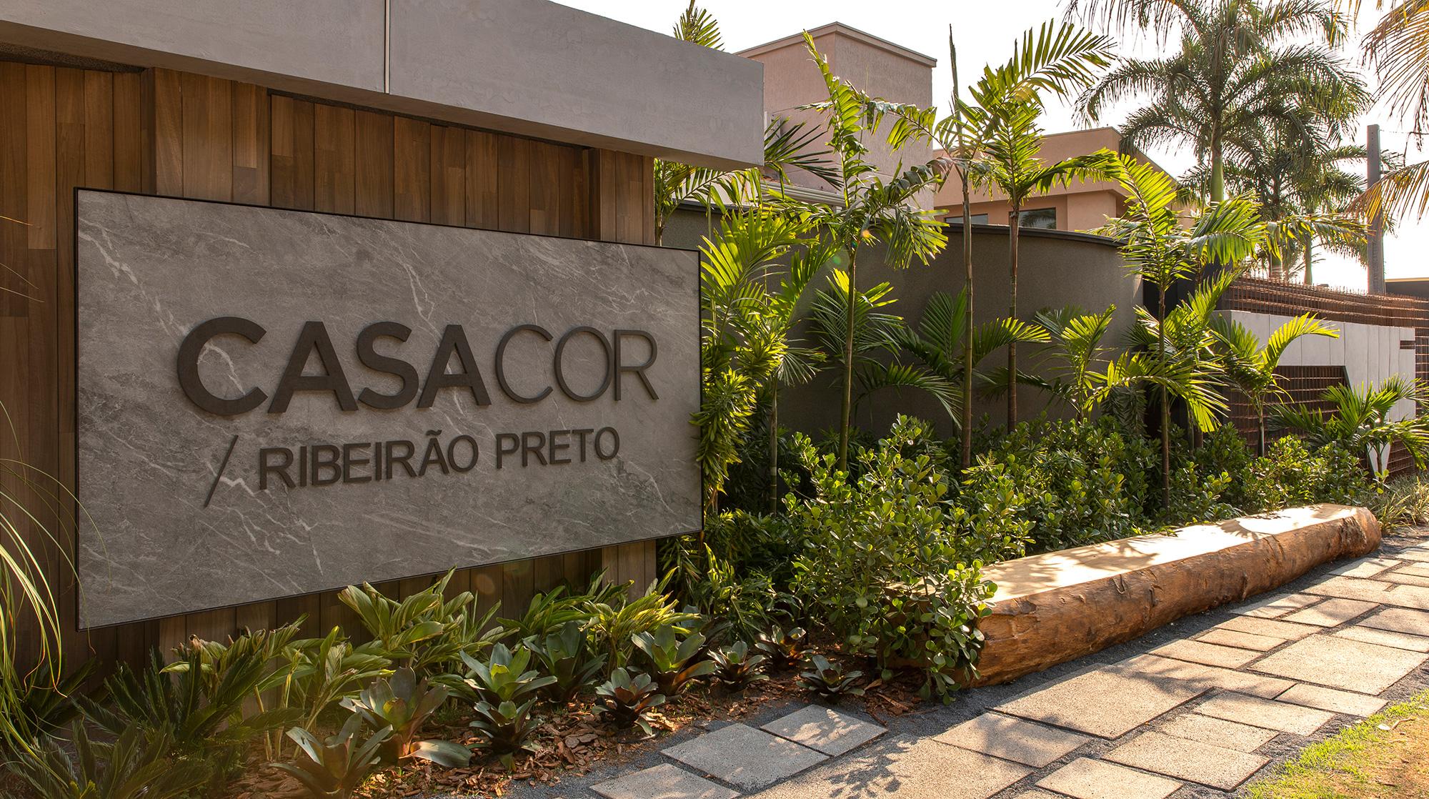 Pajaro Arquitetura - Fachada. Projeto da CASACOR Ribeirão Preto 2021. 