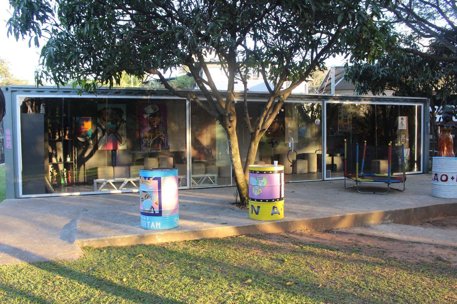 Gustavo Neves's proposal for Janelas CASACOR São Paulo 2020 now houses an educational and cultural space in Cidade Tiradentes.
