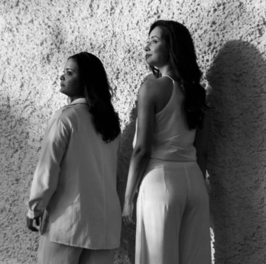 Débora Bardales e Juliana Castro