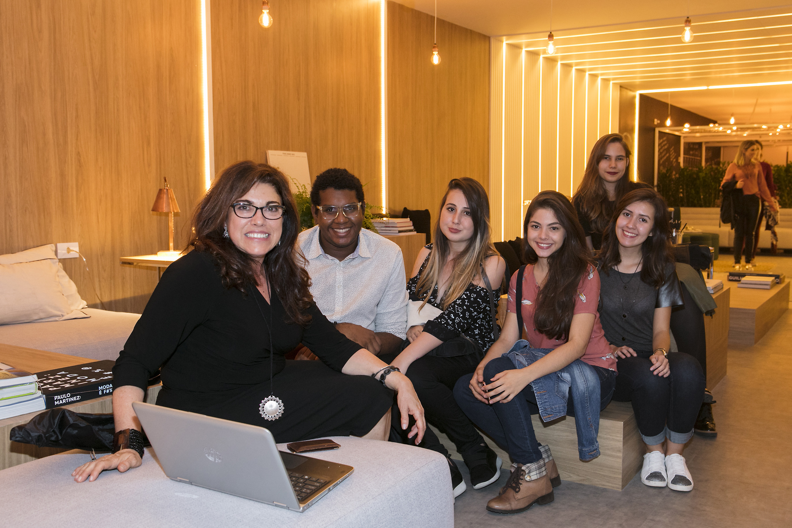 Sandra Dángelo, Bruno Alves, Priscila Psolinoes, Maria Eduarda Secundino, Sarah Araújo e Carolina Povoas