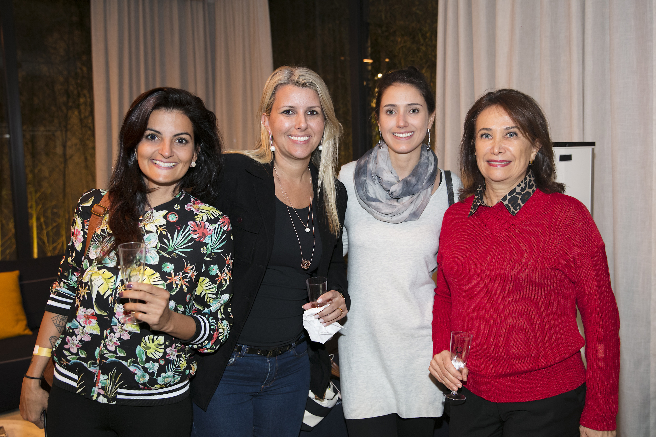 Rosane Occhiuto, Flavia Caldeira, Luciana Conti e Regina Conti