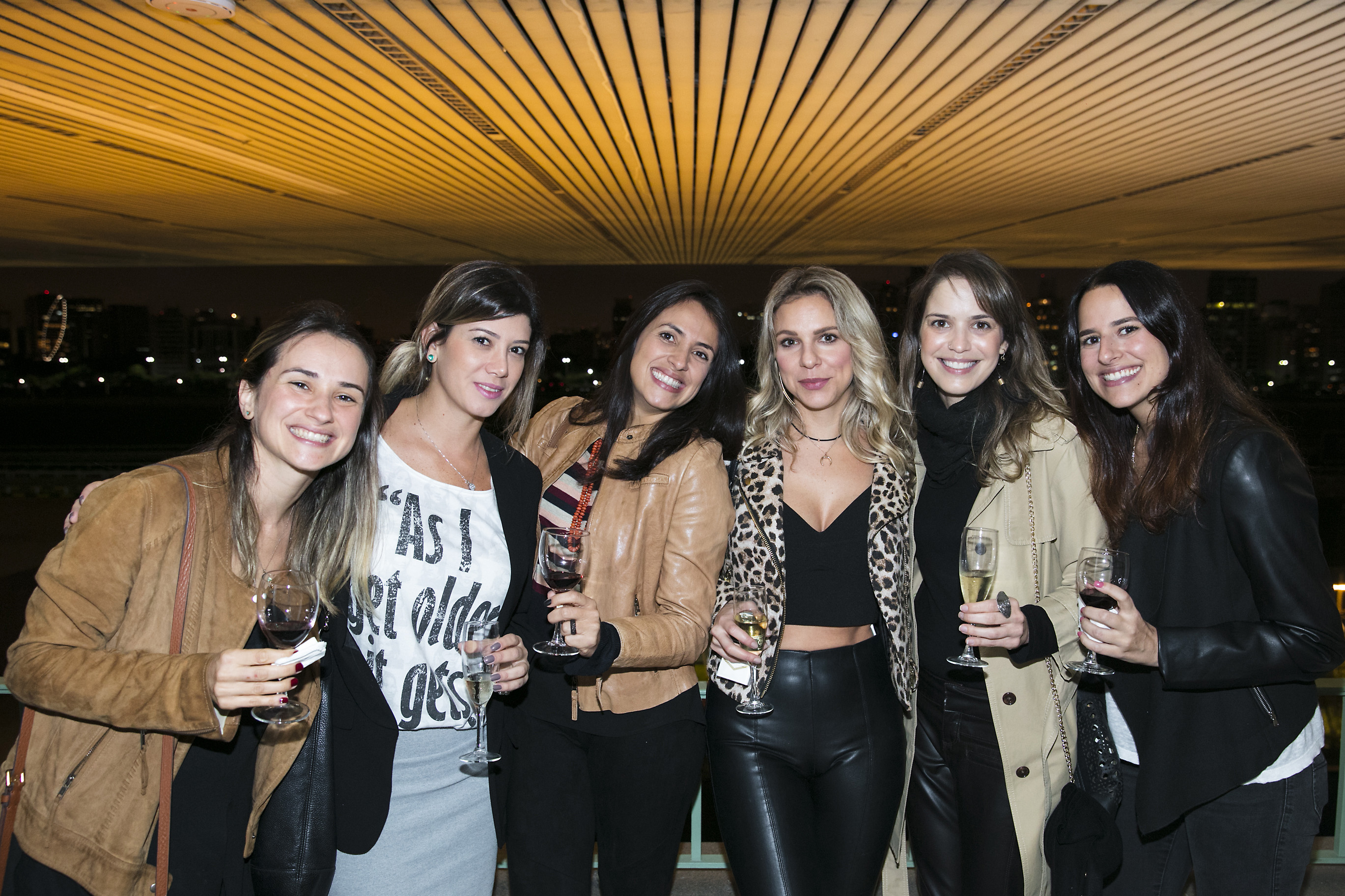 Mariana Lebrão Cassins, Carolina Martinez, Karina Valenzuela, Viviany Toschi, Andrea Anselmo e Claudia Moubark