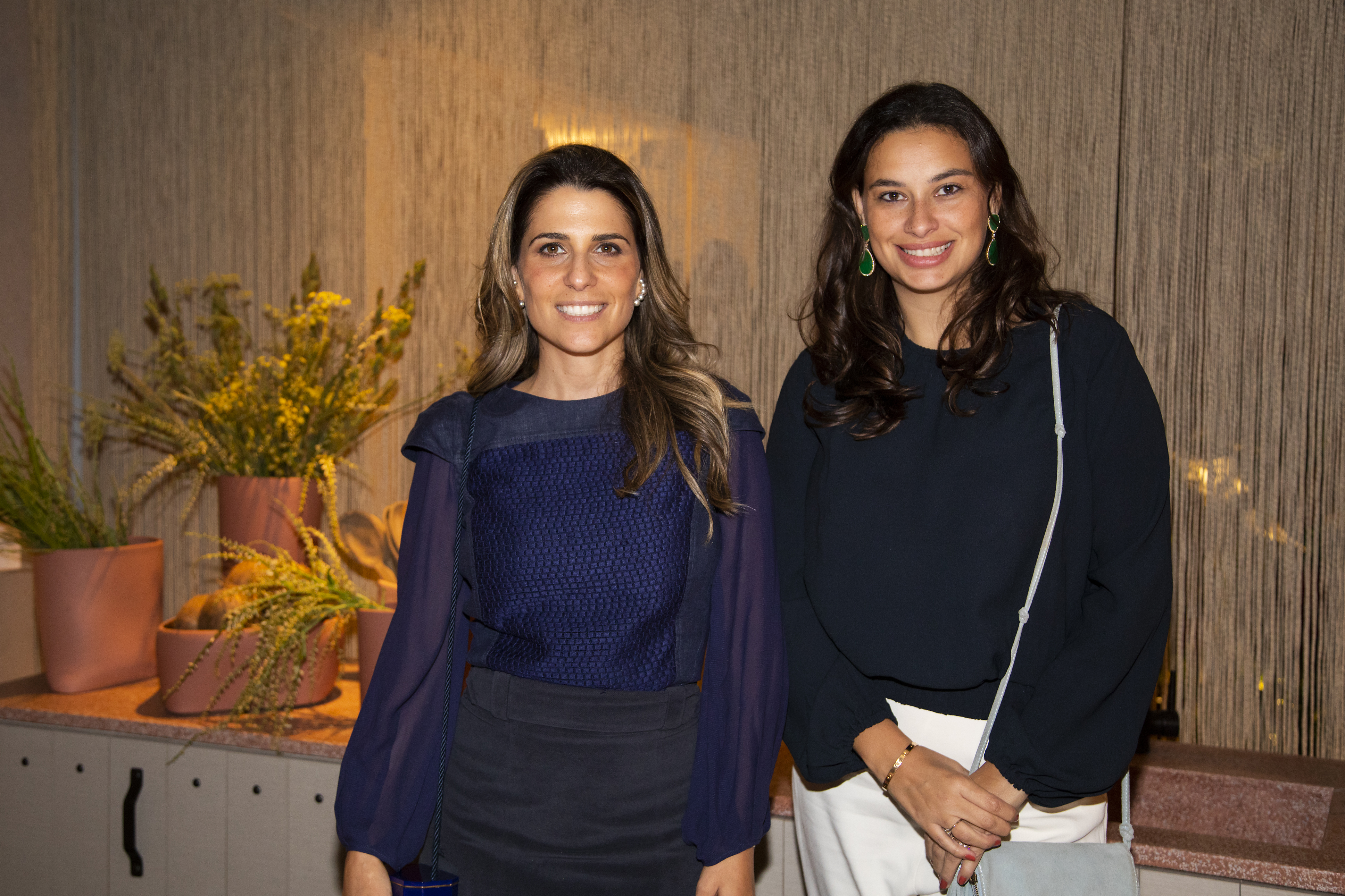 Adriana Helú e Carolina Oliveira