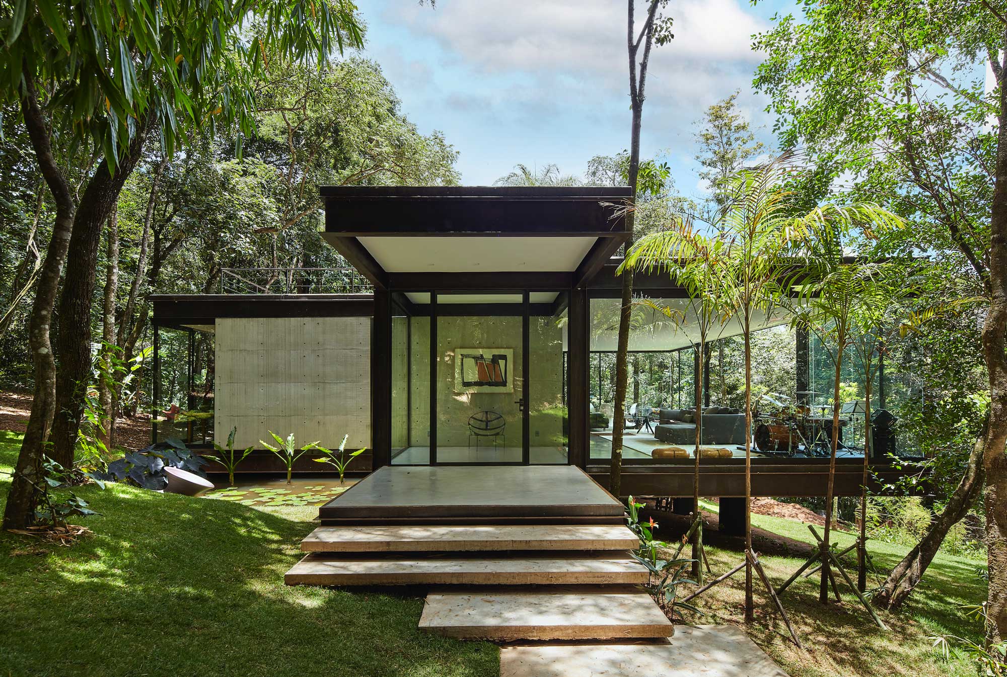 angela roldão casa de vidro arquitetura casa de campo construção projeto vidro natureza floresta modernismo casacor foto jomar bragança