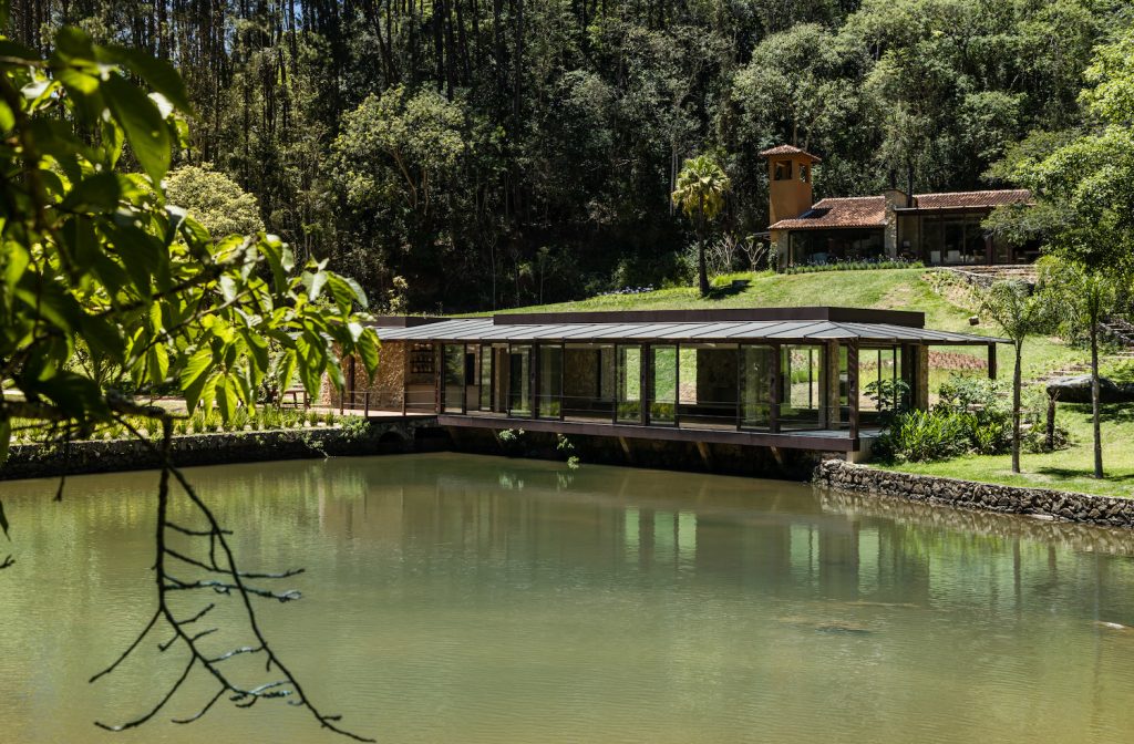 Villa Tanah é um hotel sustentável de Marcelo Selum do elenco CASACOR