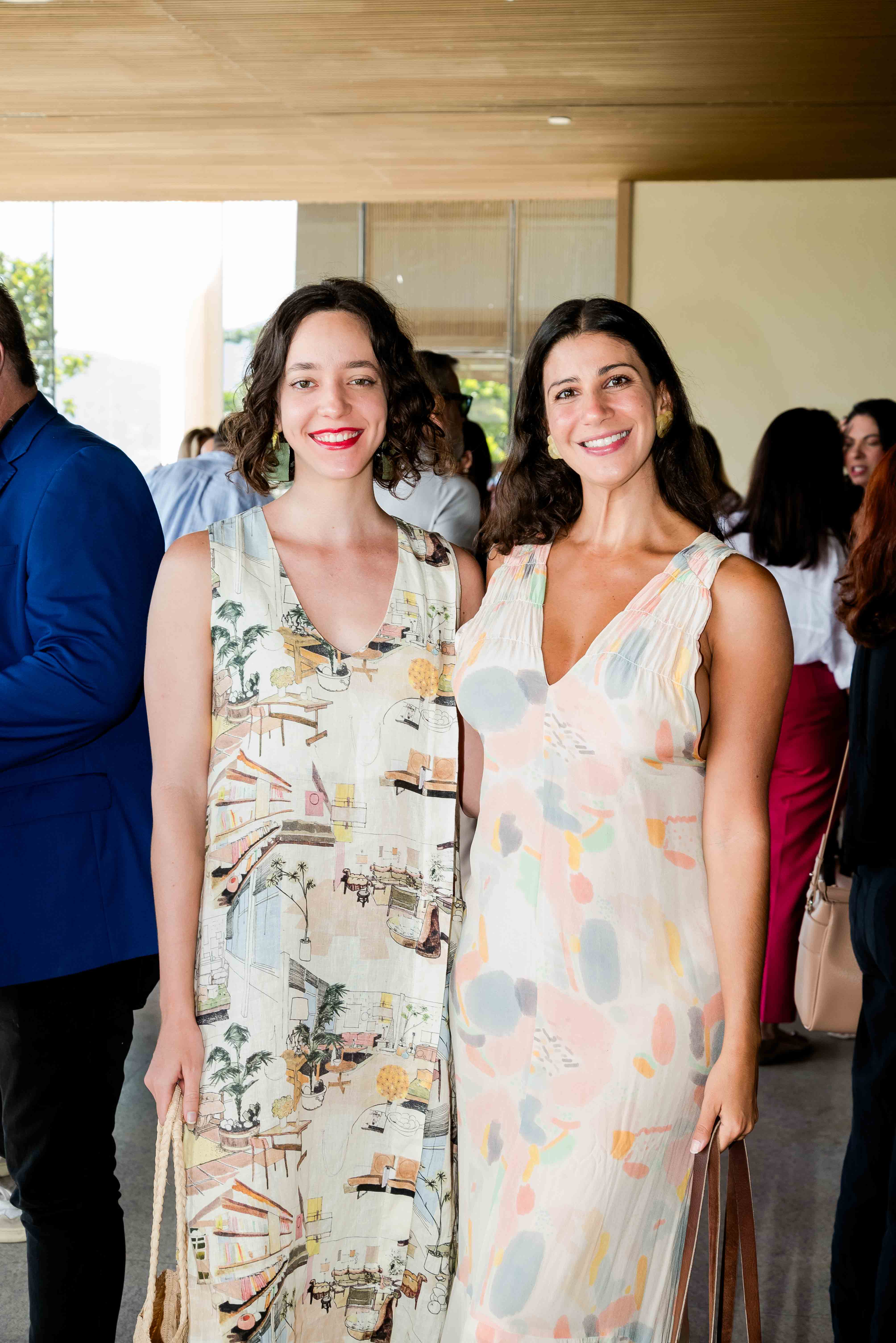 Luana Reis e Karoline Ferreira.