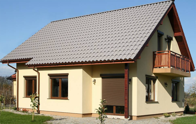 BRASILIT - As telhas termoacústicas TopSteel e a telha Colonial reduzem em até 25% o madeiramento da estrutura da casa.
