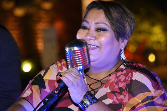 A cantora Carina Duarte
