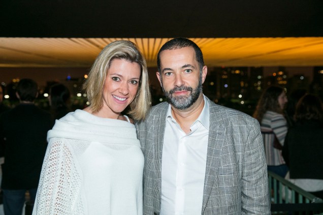 Leticia Funis e Sergio Costa