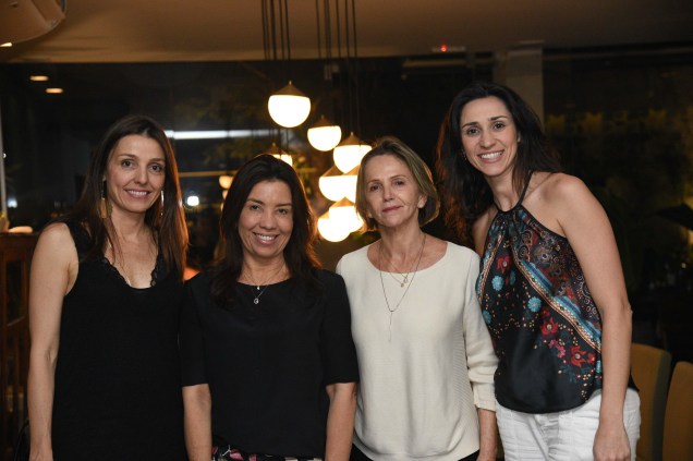 <span>Cristiana Bava e Graziela De Caroli, do Grupo Abril, com Eliane Martins e Sheila de Podestá, diretoras da CASACOR Goiás.</span>