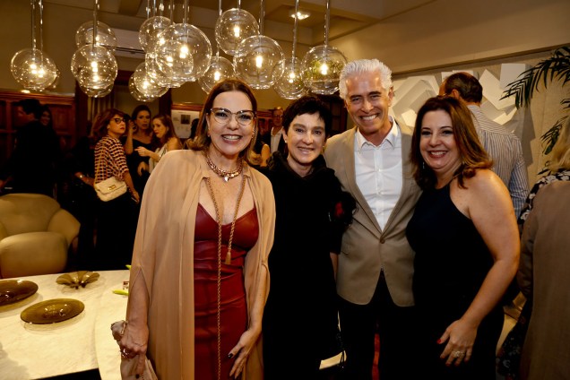 <span>Isabela Coutinho, Livia Pedreira, Romero Duarte e Carla Cavalcanti</span>