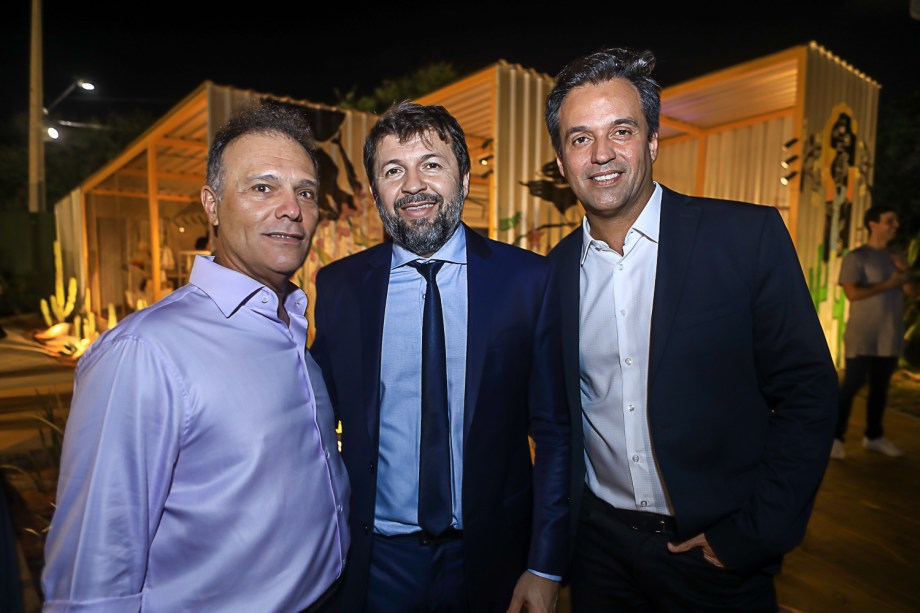 José Carlos Pontes, Elcio Batista e Fernando Novais