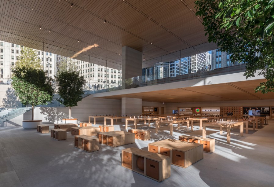 Arquitetura Comercial: Apple Store Michigan Avenue, Chicago / Foster + Partners