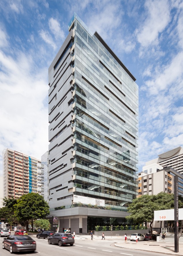 Em 12 mil m² de área construída, o Sesc Avenida Paulista tem 17 pavimentos e dois subsolos.