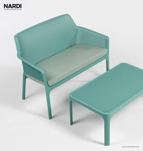 Nardi – a marca especializada em mobiliário para áreas externas apresenta, na feira, a linha Net Bench. Além dela, o público poderá conferir as coleções Riva e Net Relax, lançadas recentemente no mercado brasileiro.