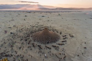 alex-medina-drone-aerial-photos-burning-man-2018_dezeen_1-852×639