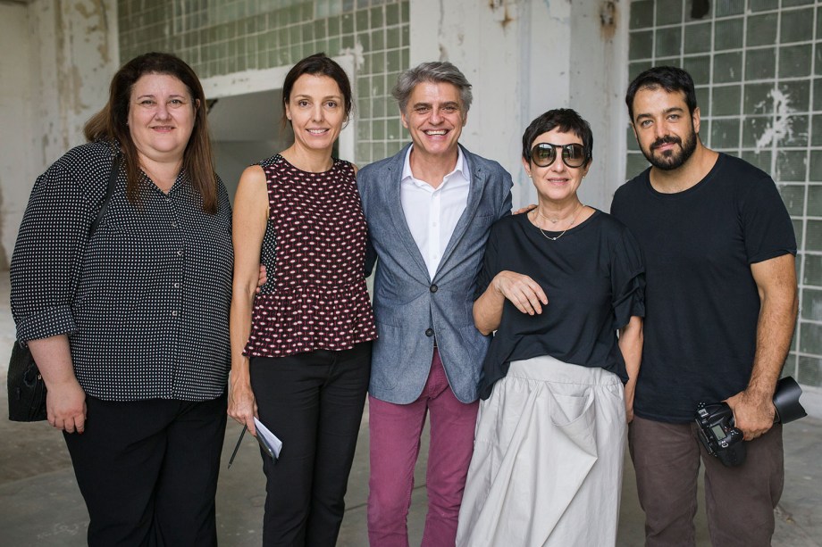 Fátima Barnabé, Cris Bava, Alex Stevens, Livia Pedreira e Salvador Cordaro.