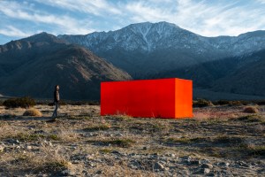 sterling-ruby-specter-desert-x-orange-monolith-art-installation-designboom-9