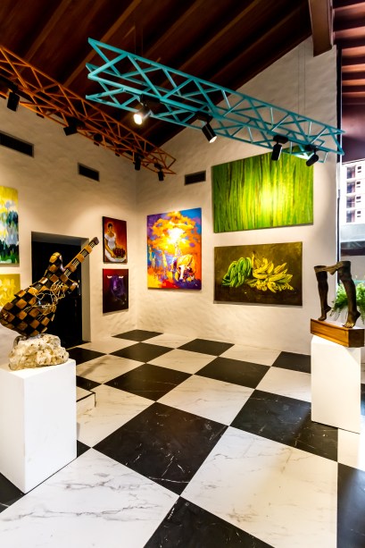 Galeria de Arte - O espaço privilegia as pinturas e esculturas de 28 artistas locais, que também expõem suas obras em outros ambientes de CASACOR.