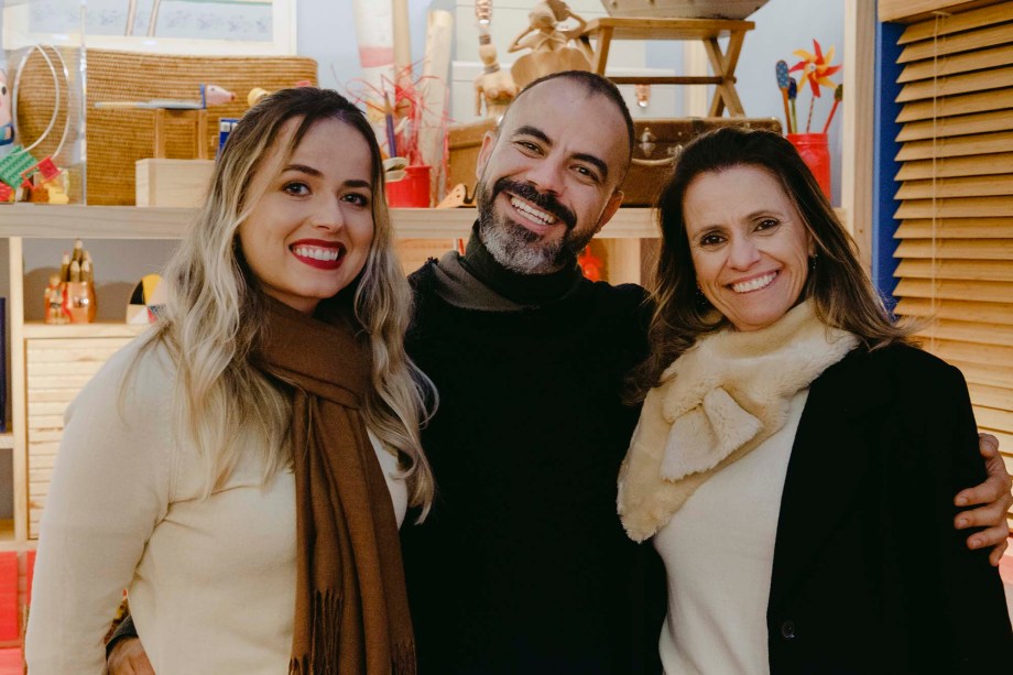 Renata Nunes, Vinicius de Melo e Cristiane Petroni