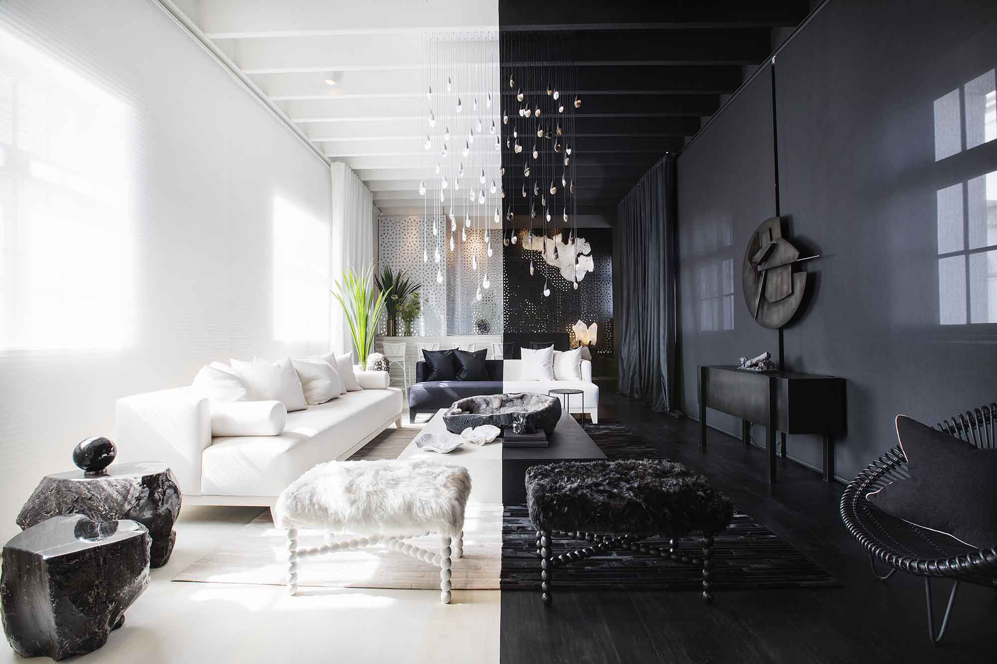 Apartamento de luxo em estilo loft em cores escuras. casa moderna e  elegante