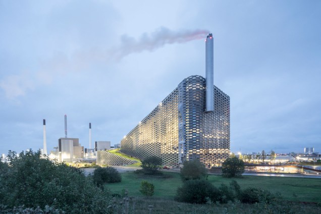 A Industrial fica com o Centro de Recreação Urbana e Usina de Energia CopenHill, do BIG.