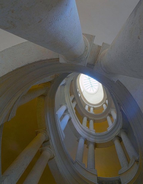 Escadaria helicoidal de Borromini - Palazzo Barberini - Roma.