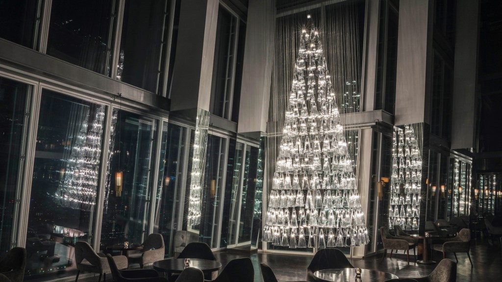 Árvore de Natal de vidro em Londres.