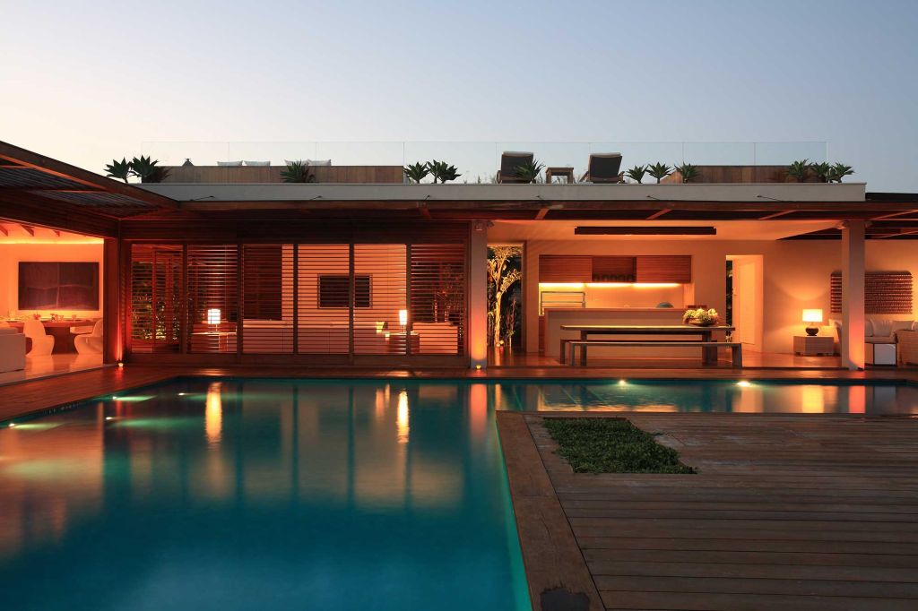 roberto migotto casa de praia arquitetura decoração madeira arquiteto profissional piscina