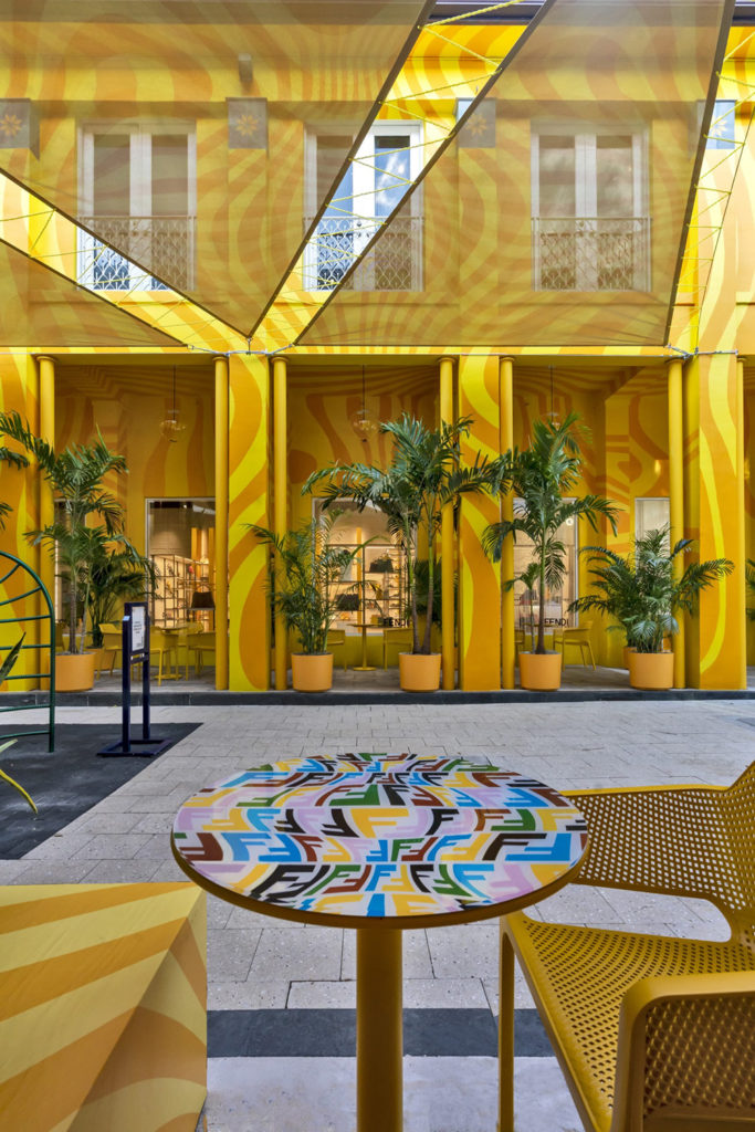 cafe fendi miami amarelo cores maximalismo decoração restaurante colorido pintura psicodélico