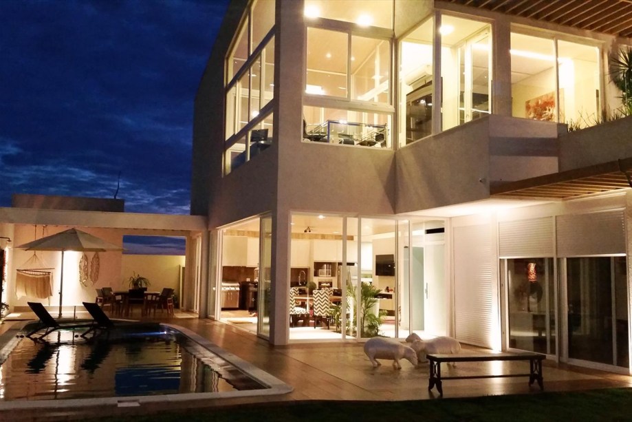 A Gadia House faz parte do projeto-piloto da GBC Brasil – Referencial Casa, e foi premiada, em 2014, no I Prêmio Saint-Gobain – Habitat Sustentável.