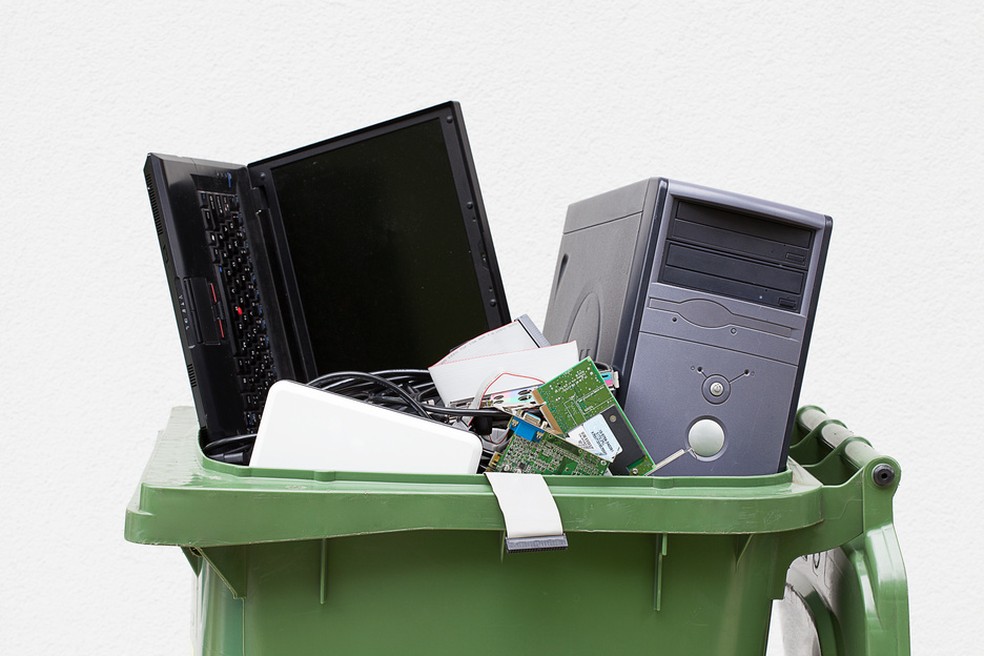 lixo eletronico; descarte; pontos de coleta; pilha; celular; computador; onde descartar lixo eletronico