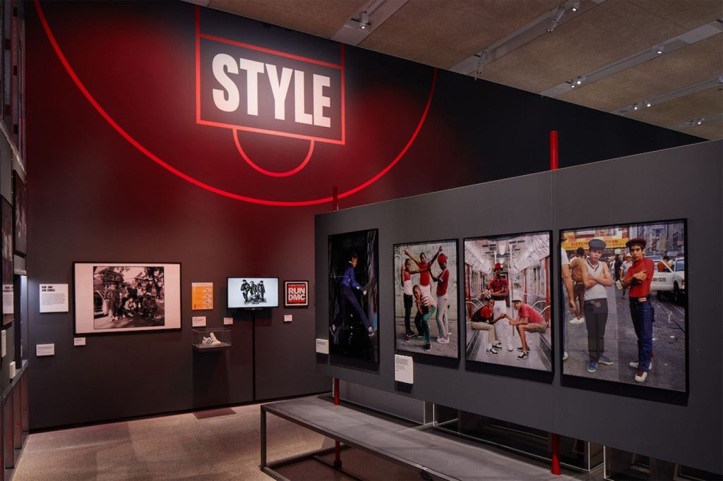 tenis; cultura e entretenimento; moda; historia do tenis; museu do design londres