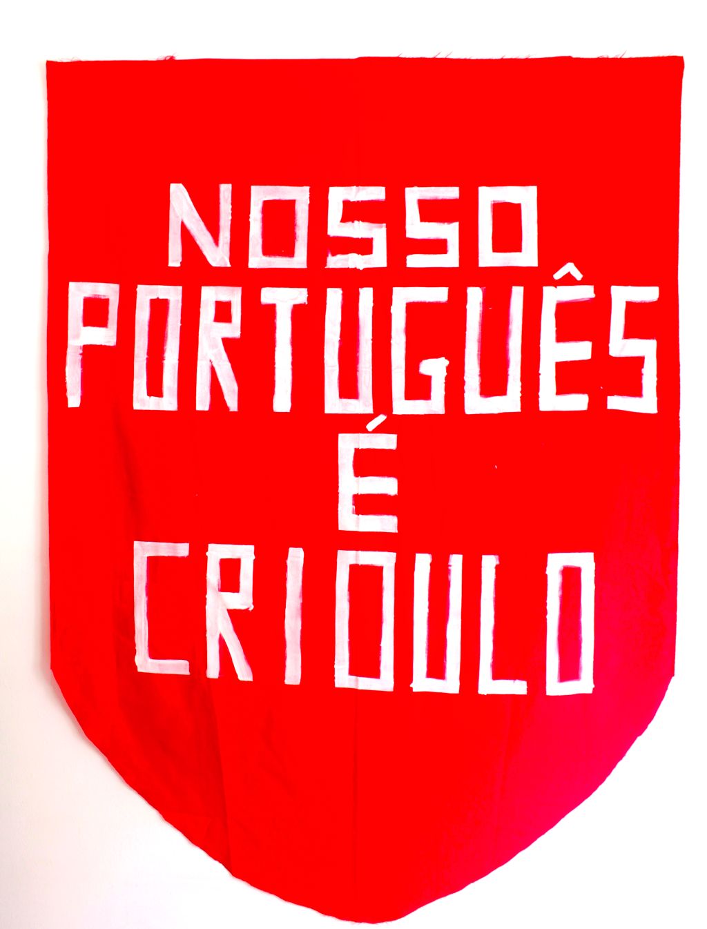 A língua como um estandarte Artista André Vargas Portasvilaseca Galeria