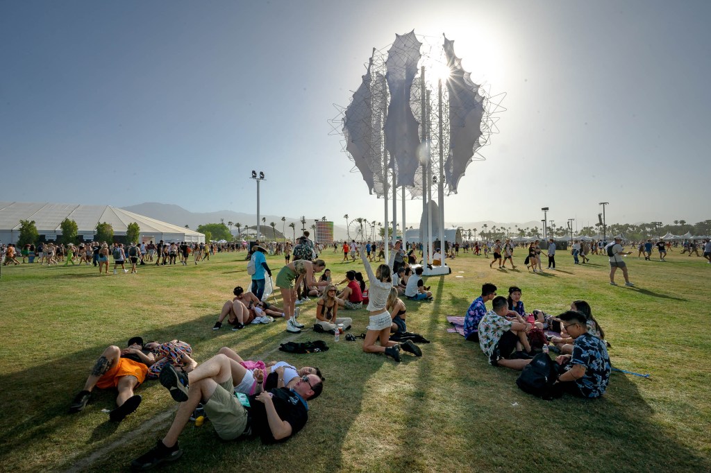 Cocoon (BKF + H 300), por Martin Huberman. Coachella 2022