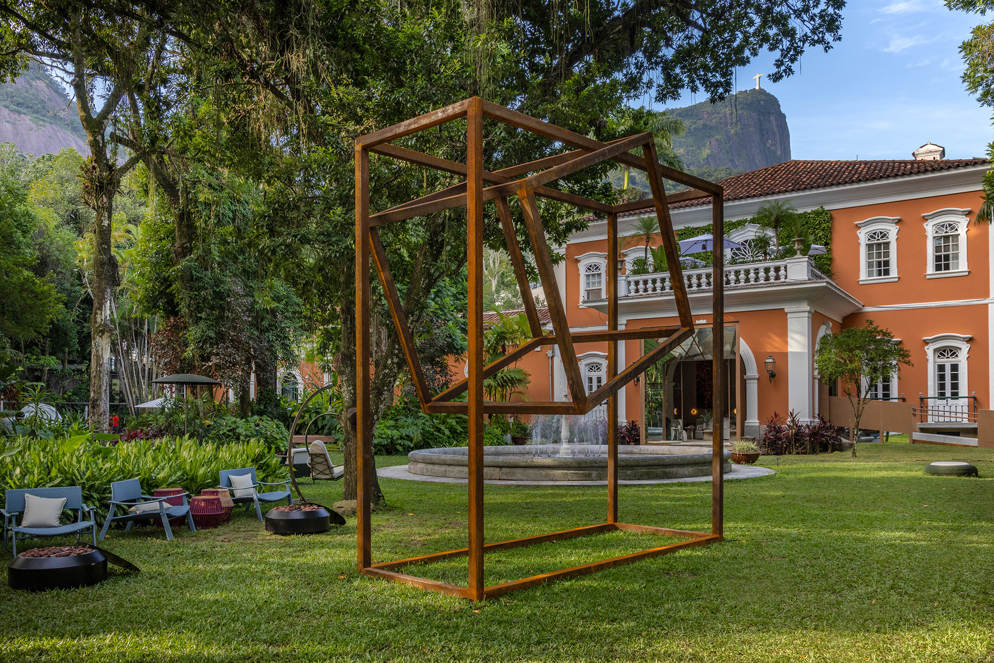 Jardim do Chafariz, por Ricardo Portilho. Ambiente da CASACOR Rio de Janeiro 2022.