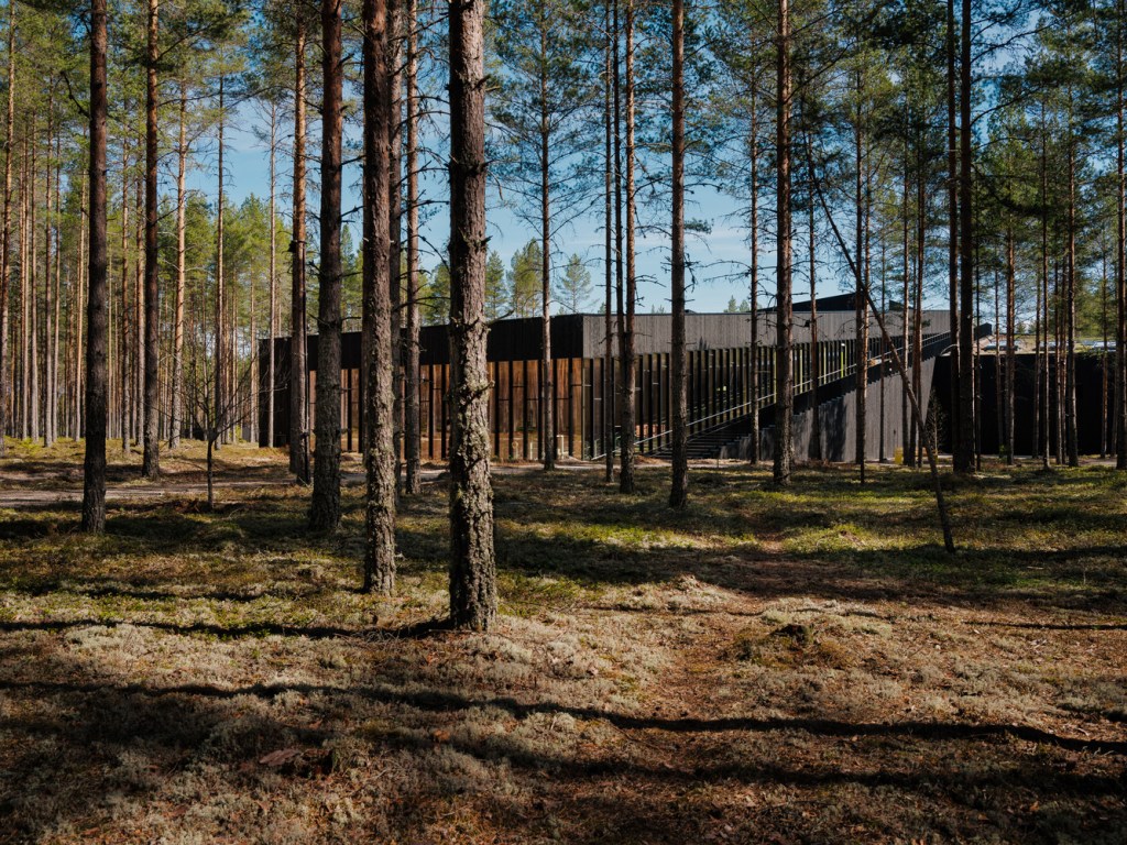 BIG conclui a fábrica de móveis mais ecológica do mundo na Noruega