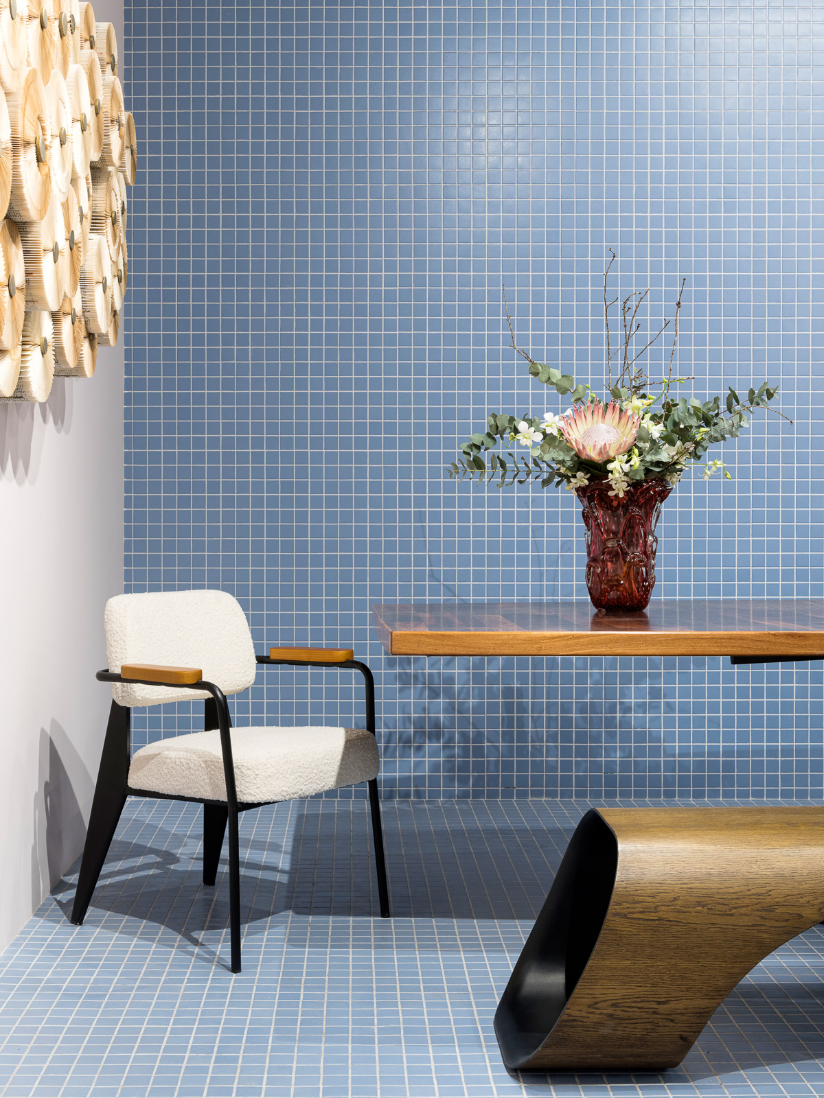 carlos navero arquitetura galeria pirajui casacor sp 2022 decoracao design arte mesa cadeira vaso