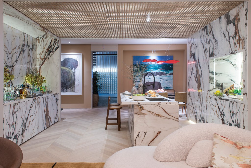 murilo lomas arquitetura living art casacor sp 2022 decoracao design mostras cozinha quadro marmore bancada cozinhas com ilha