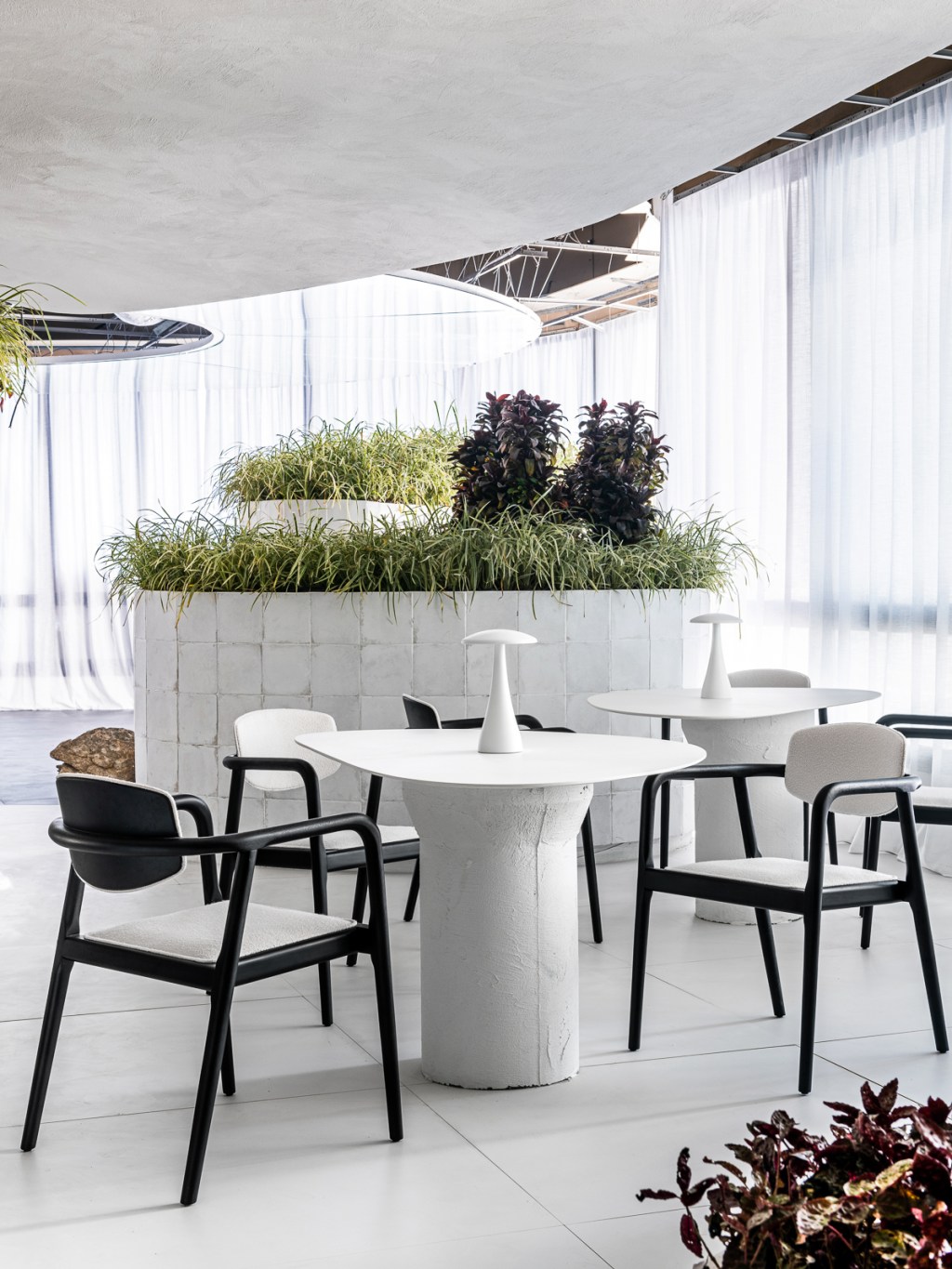 ricardo abreu restaurante casacor sao paulo 2022 mostra decoracao design mesa cadeira