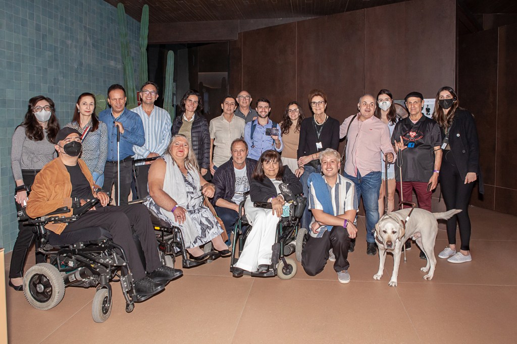A CASACOR São Paulo recebeu um grupo de membros da Secretaria Municipal da Pessoa com Deficiência (SMPED), da Comissão Permanente de Acessibilidade da Cidade de São Paulo (CPA), Conselho de Arquitetura e Urbanismo de São Paulo (CAU/SP) e entidades relacionadas a pessoas com deficiência.