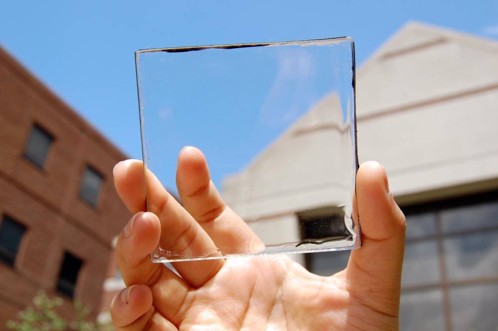Célula fotovoltaica transparente /