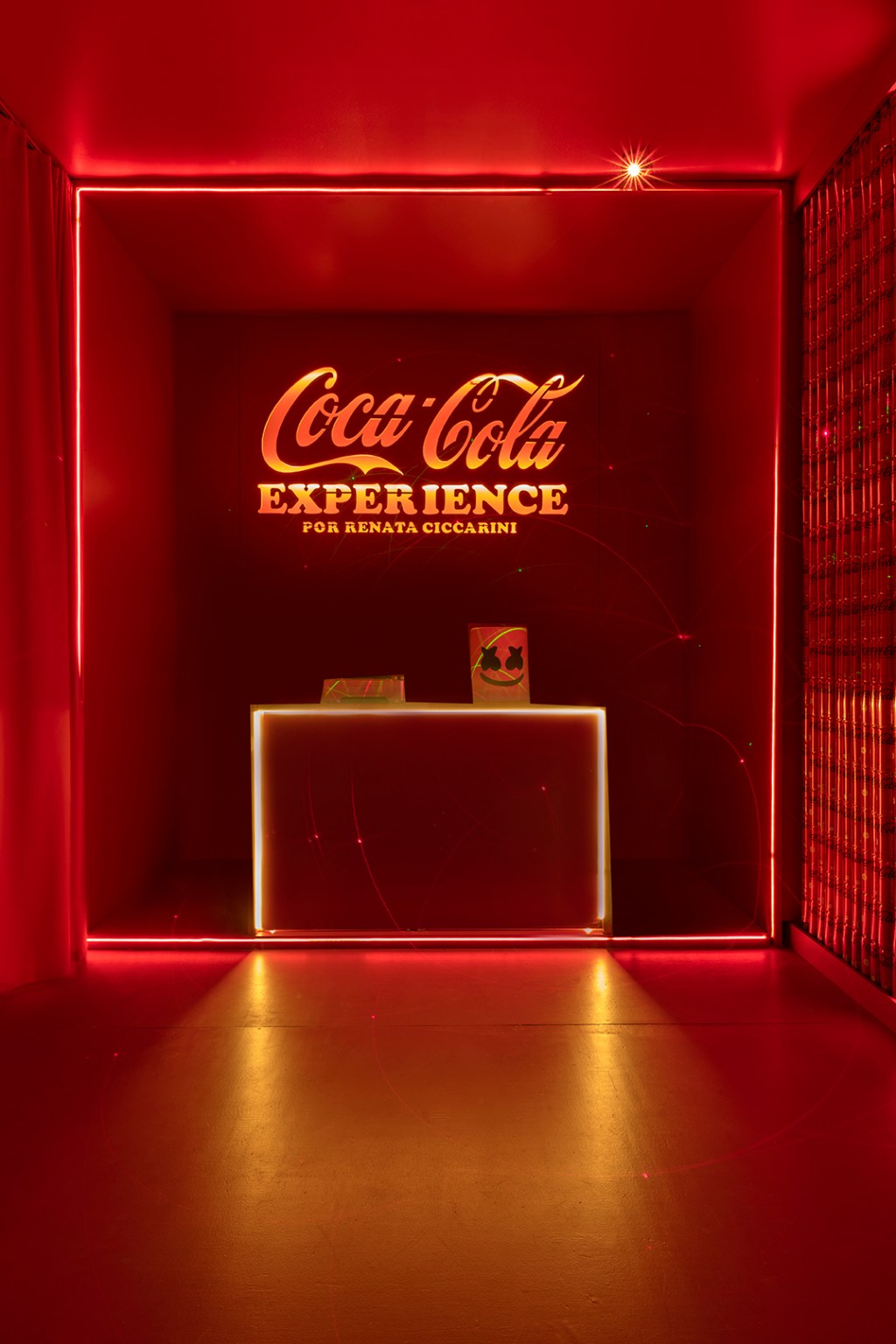 Renata Ciccarini Coca-cola Experience CASACOR Brasília 2022 vermelho produto