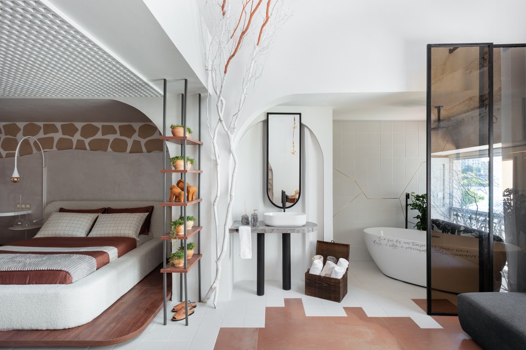 Marabuco Arquitetos Casa Vírgula CASACOR Pernambuco 2022 cama quarto banheiro estante quadro espelho