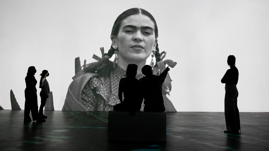 Maior mostra imersiva sobre Frida Kahlo da história chega a São Paulo