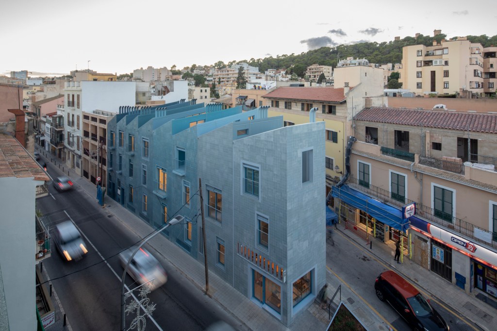 Projeto Gomila, Espanha, sustentabilidade, edifícios coloridos