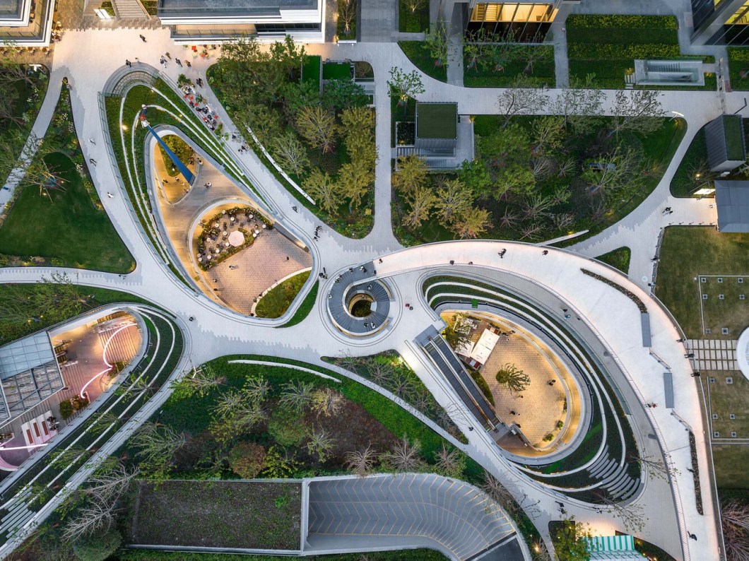 Shanghai Suhe MixC World, por Kokaistudios, na China. Projeto vencedor na categoria Arquitetura Comercial.