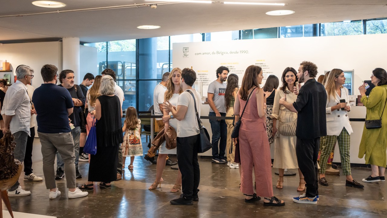 Elenco e equipe CASACOR São Paulo 2023 visitam a SP-Arte no Pavilhão da Bienal