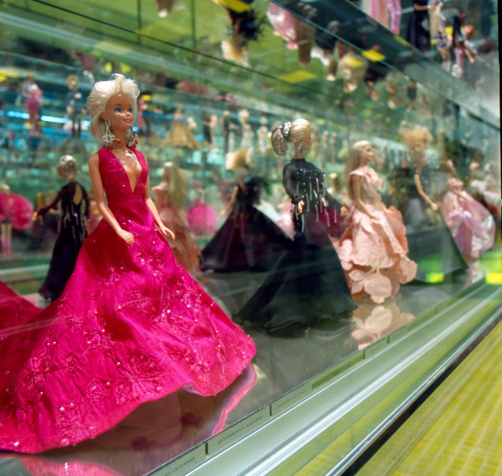 Exposição de Barbies da arquiteta na CASACOR SP 2011 /