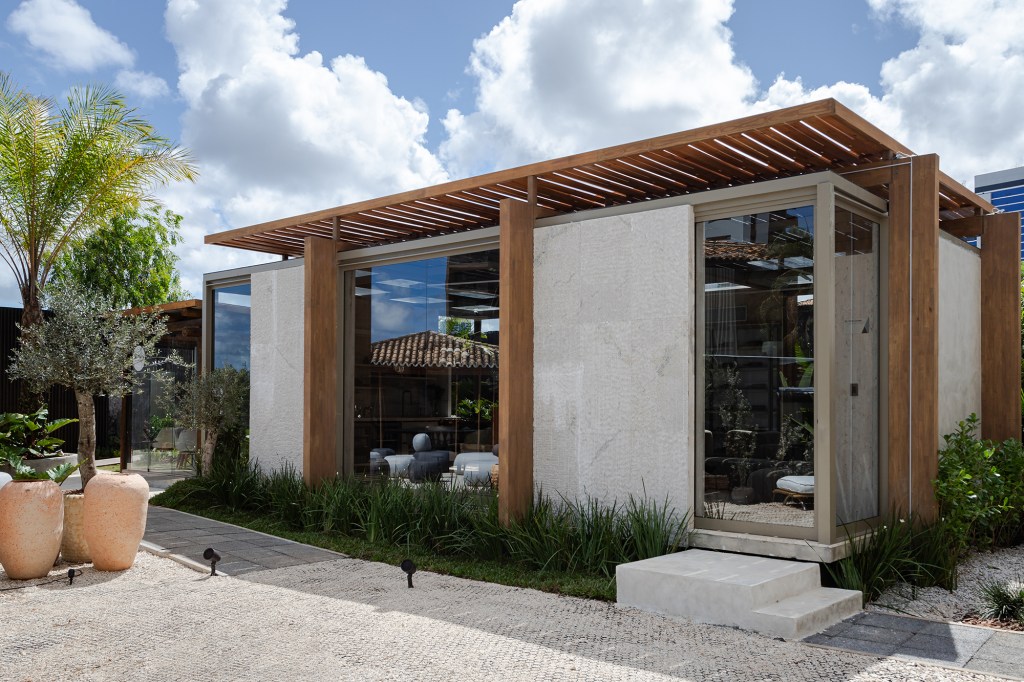 Caio Bandeira e Tiago Martins (Architects+CO) - Kalai Lounge. Projeto da CASACOR Bahia 2023.